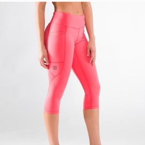 Virus compression crop legging